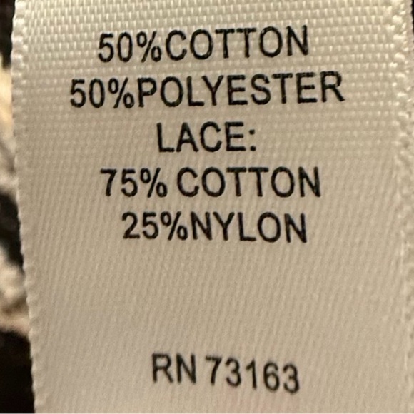 Cupio Black and White Knit Top - Picture 4 of 4